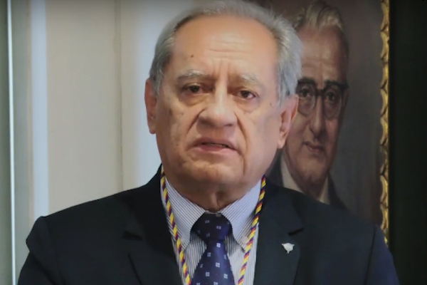 “El país necesita superar esta intolerancia fanática, que repugna a todas las formas de civilización política”